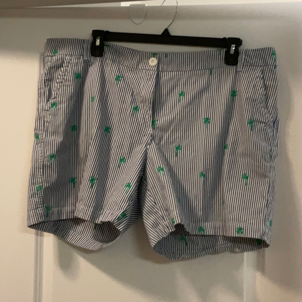 Brand New Crown & Ivy Navy Blue and White with Green Palm Trees 20W